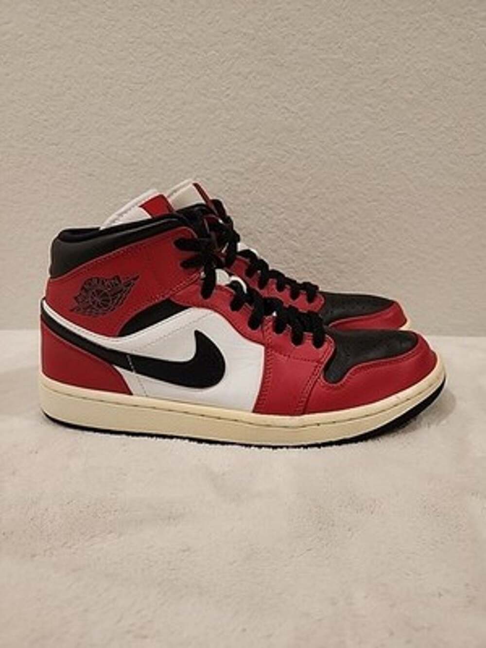 Nike Air Jordan 1 Mid Basketball Men's 9 2020 Sneakers  "Chicago Black Toe"